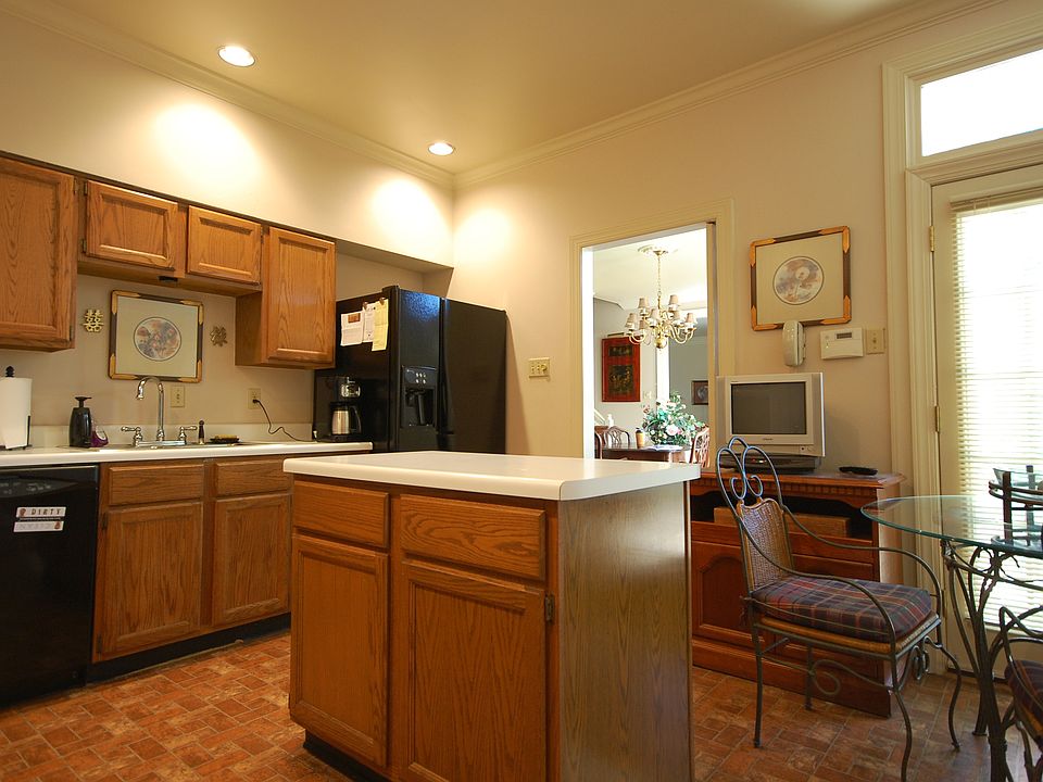 Kitchen (cont.)