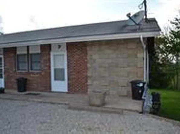 4297 7th Street Rd #D, New Kensington, PA 15068