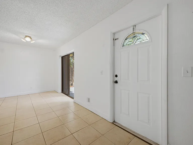 105 Woodland Rd — Photo 7