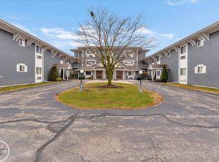 4500 Lakeshore Rd APT 3, Fort Gratiot, MI 48059