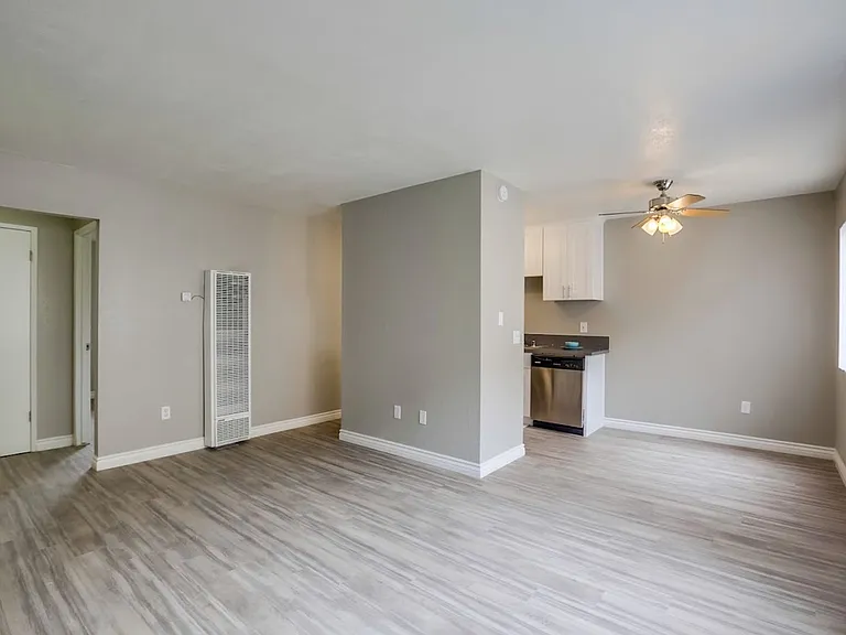 Bevia Apartments — Photo 15