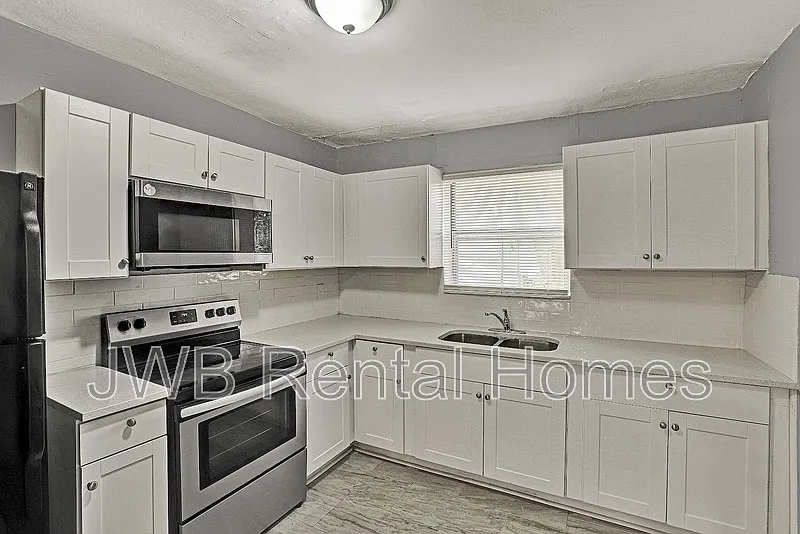 Northside — Photo 3