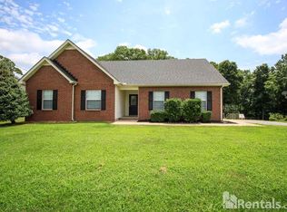 501 Sanders Dr, La Vergne, TN 37086