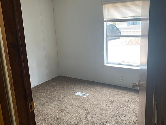 4th image of 28 Rose St #2