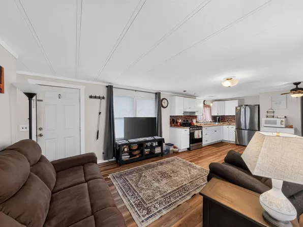 31 Woodcrest Dr, Marysville, OH 43040