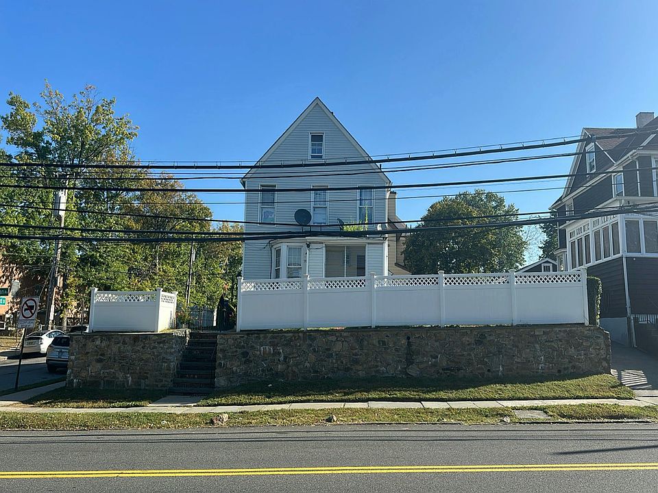 1st image of 70 Weyman Ave