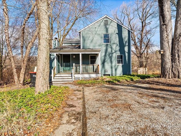 81 Riverview Cir, Wayland, MA 01778