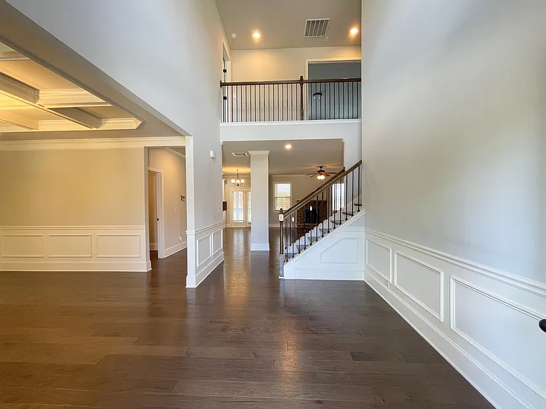 2125 Sorrento Ct — Photo 2