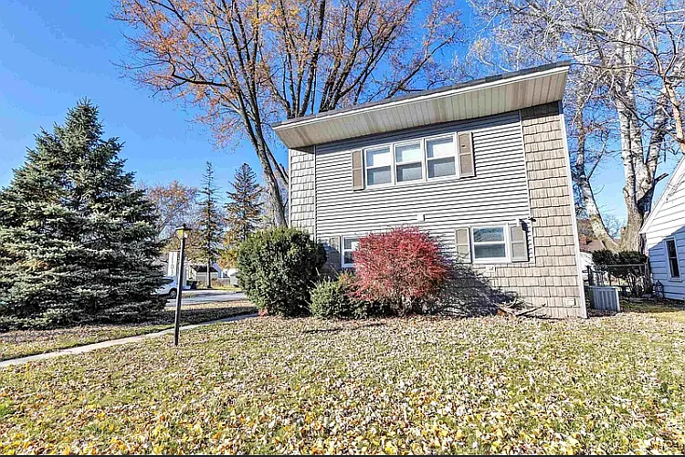 1103 Marshall Ave — Photo 26