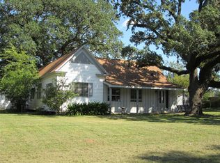 1806 9th St, Hempstead, TX 77445
