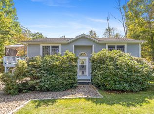 17 Oakview Dr, Ashford, CT 06278