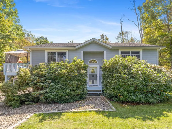 17 Oakview Drive, Ashford, CT 06278