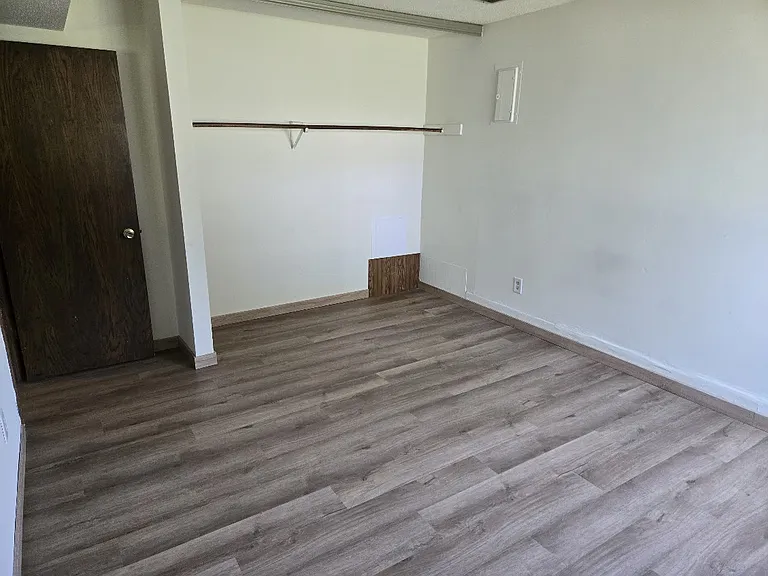 8313 Brunswick Ave N — Photo 15