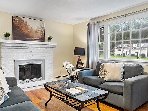 2nd image of 28 Brady Avenue
