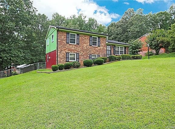 2nd image of 3003 Knollwood Dr