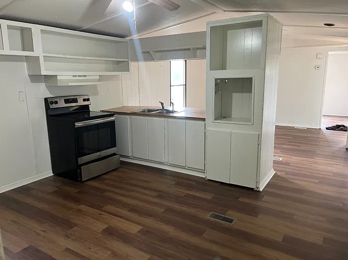 2 bed, 1.0 bath, 700 sqft, $1,300 — Photo 4