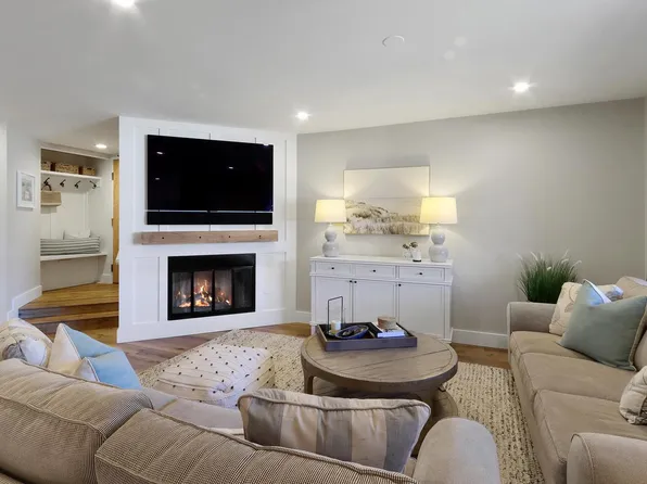 28 Driftwood COURT #C, Williams Bay, WI 53191