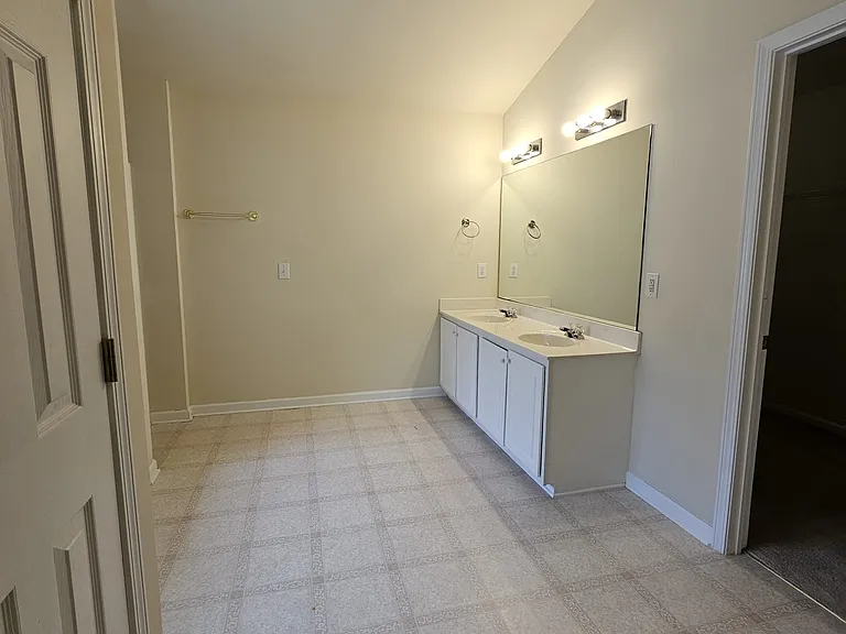 111 Shairpin Ln — Photo 14