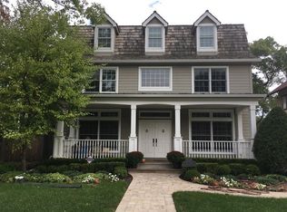 237 Cumnor Rd, Kenilworth, IL 60043