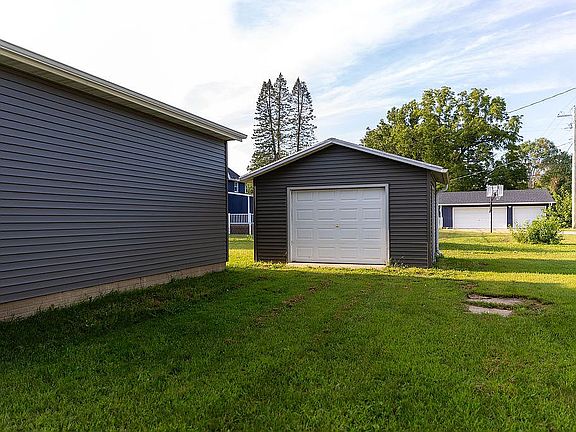 Detached 12x16 Utility Shed