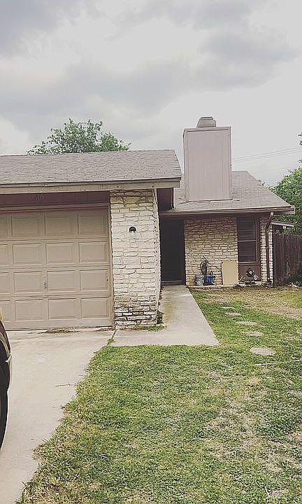 1st image of 2405 Royal Crest Cir
