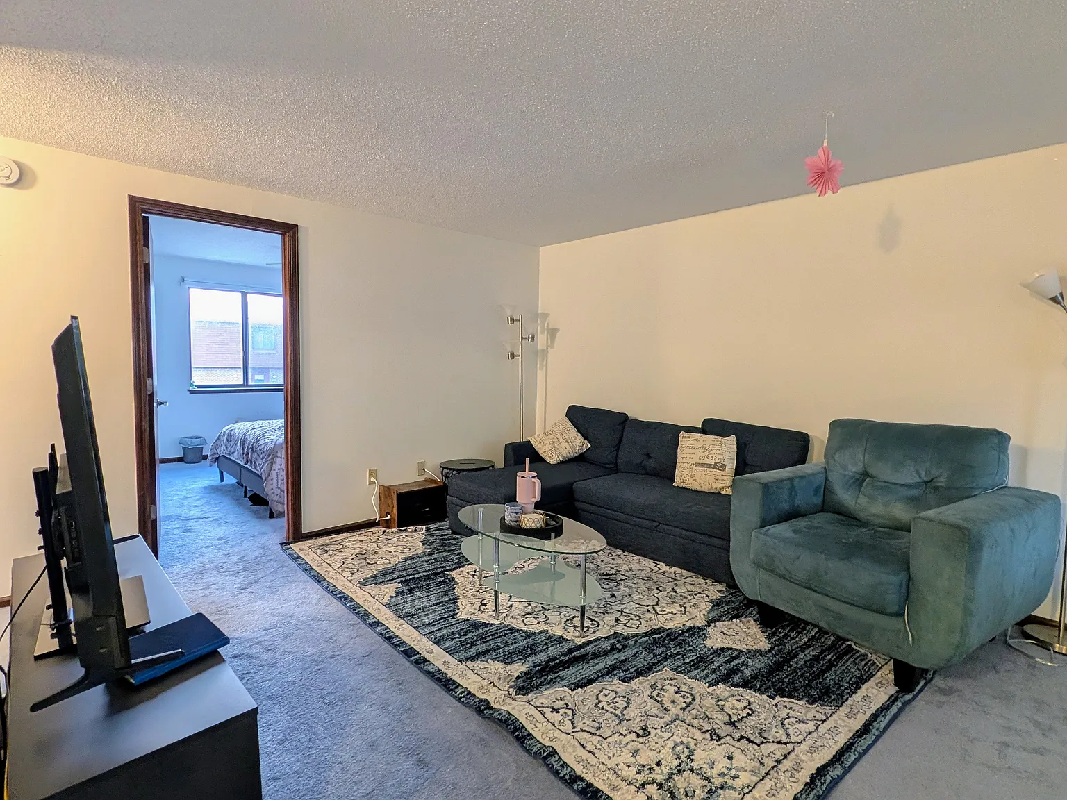2 bed, 952 sqft, $1,500 — Photo 1