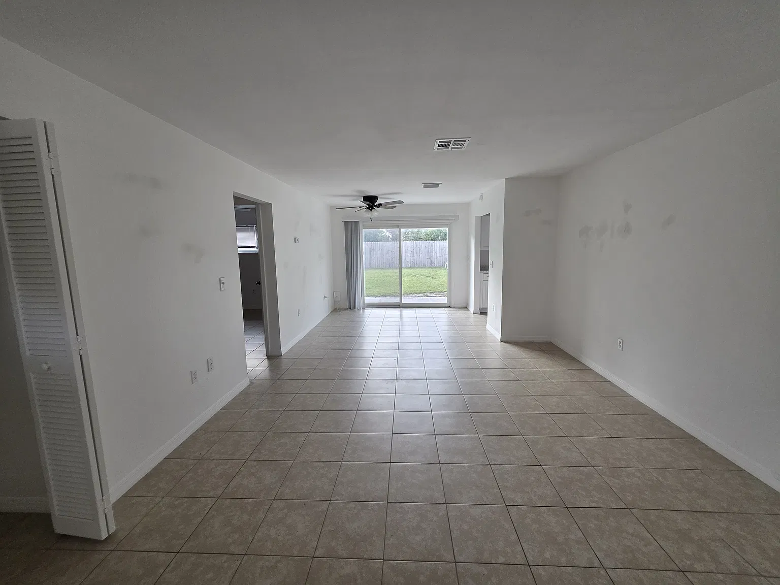 2 bed, 912 sqft, $1,600 — Photo 4