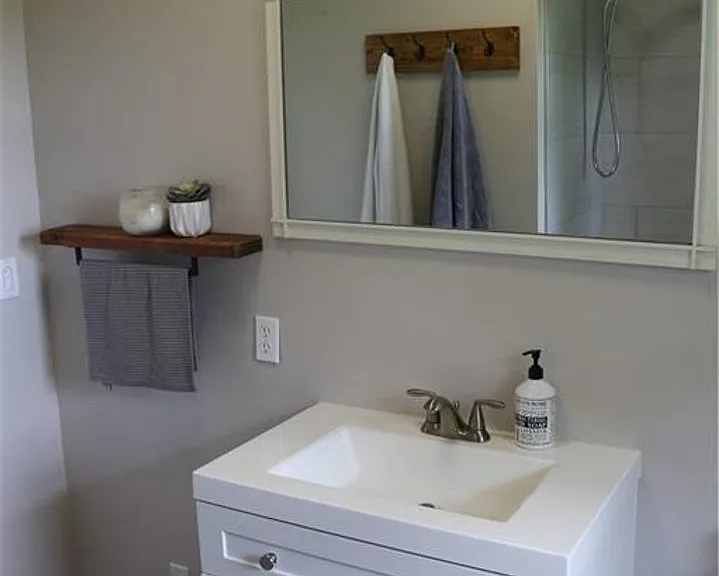 1843 N Janice Ave — Photo 9