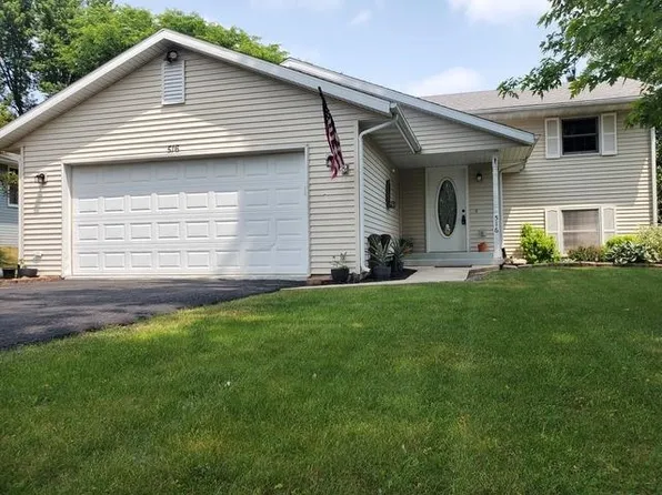 516 Bounty Dr NE, Poplar Grove, IL 61065