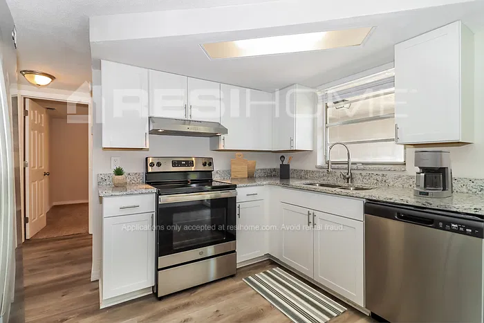2 bed, 2.0 bath, 1050 sqft, $1,775 — Photo 2