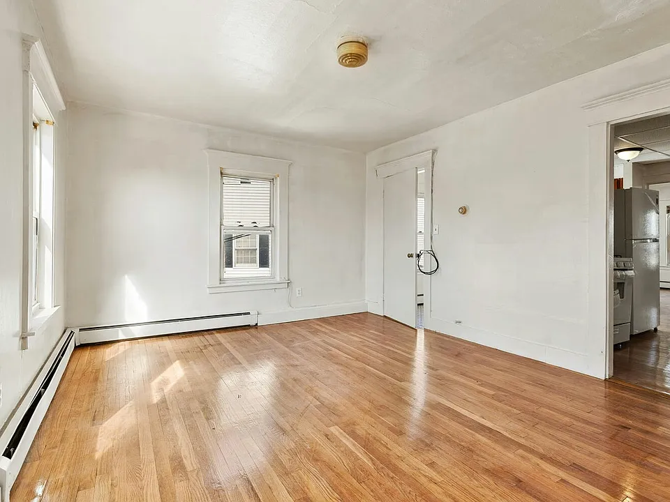 23 Mount Vernon St #2-R