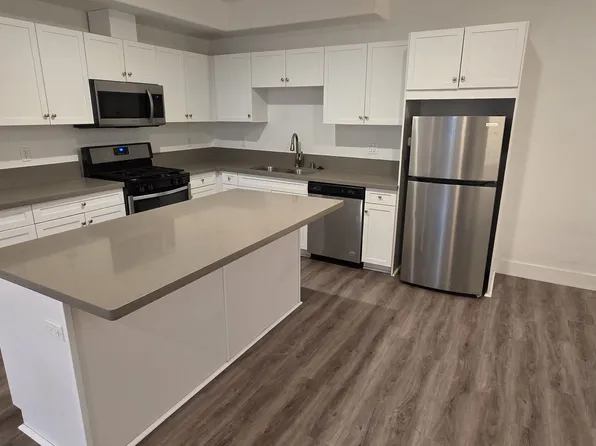 5632 Willowcrest Ave #202, North Hollywood, CA 91601