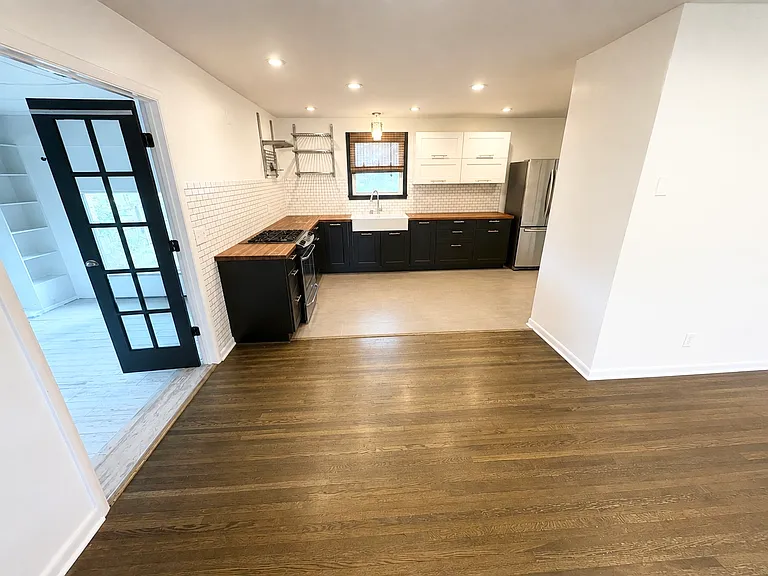 317 Verbena Dr — Photo 4