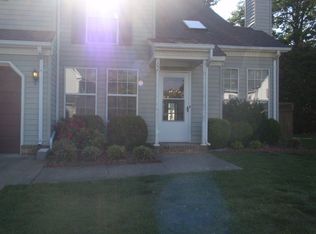 102 White Ridge Ln, Yorktown, VA 23693