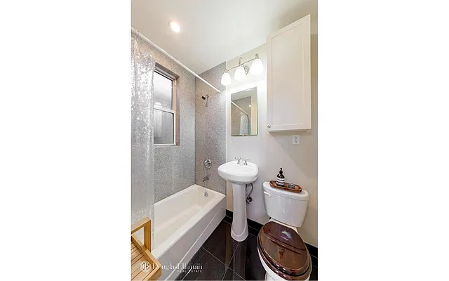 Rented by Douglas Elliman | media 23