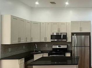 448 Logan St #2A, Brooklyn, NY 11208