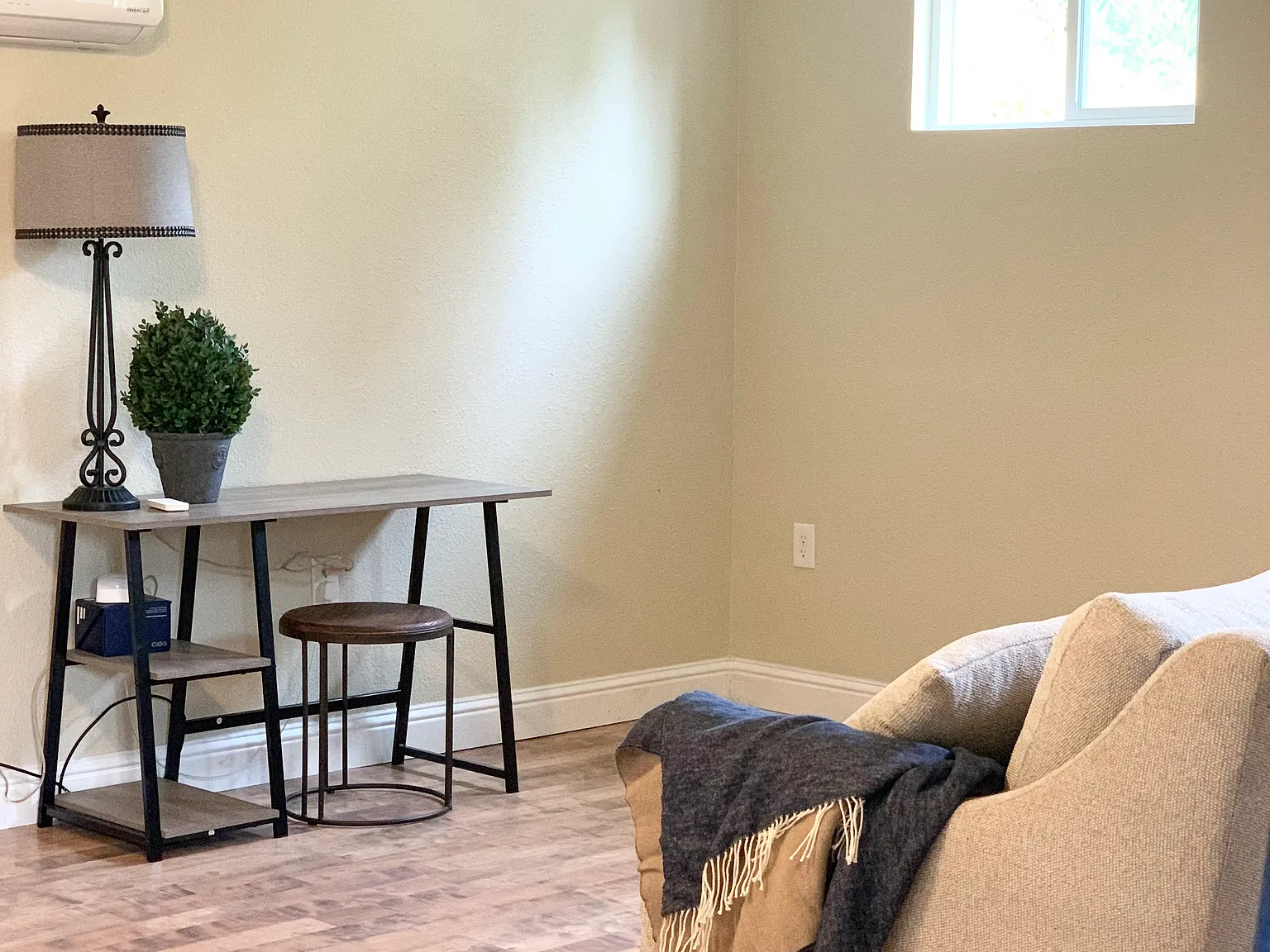 972 Casilada Way — Photo 4