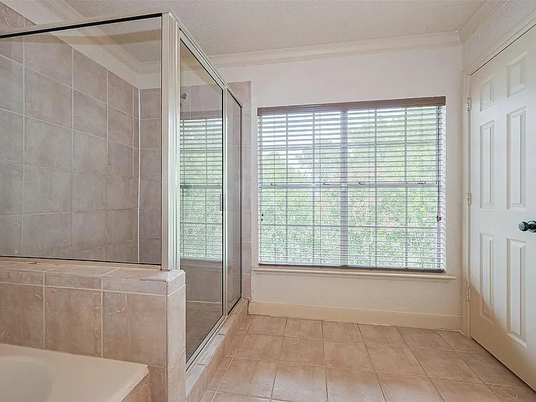 3614 Bee Bayou Ln — Photo 26