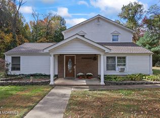 125-B Freehold Rd, Manalapan, NJ 07726