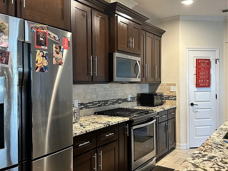 7945 Snake River Dr — Photo 4
