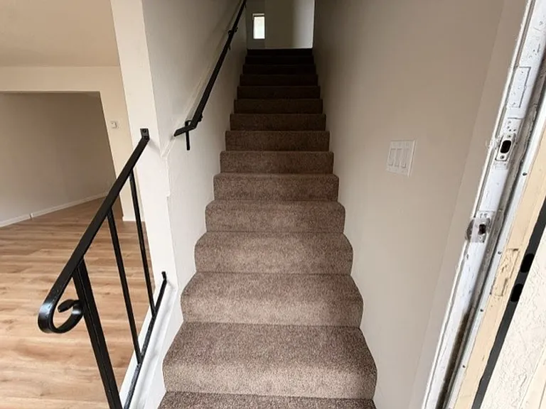Dixon Townhouse — Photo 64