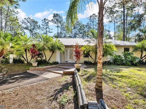 640 Desoto Blvd S, Naples, FL 34117