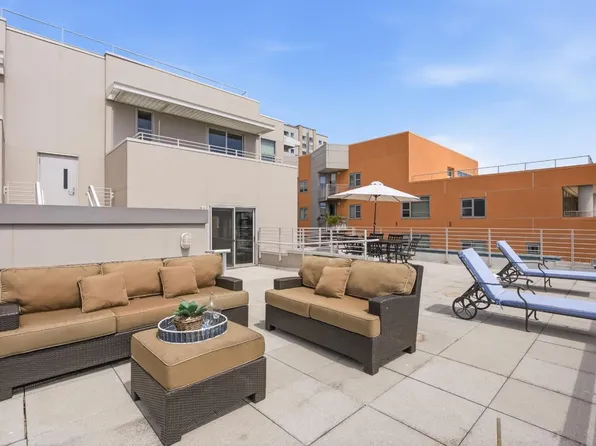 235 Berry St APT 607, San Francisco, CA 94158