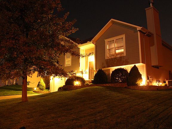 4th image of 804 SW Country Hill Dr