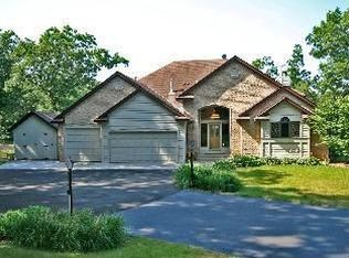 12770 Deepwoods Ct, Rosemount, MN 55068