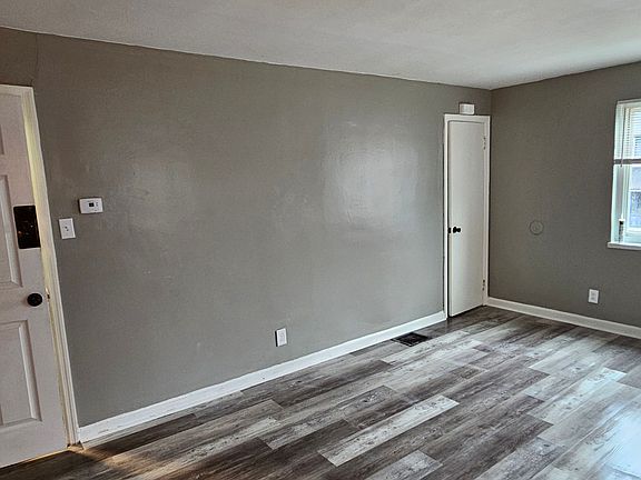 2nd image of 138 Laura Ave #Lauraunit3