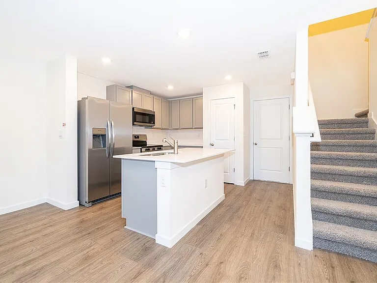 4391 Hazel St — Photo 7