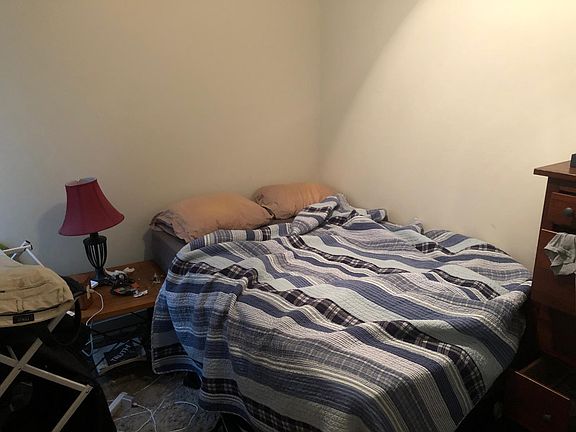 5th image of 839 W Cornelia Ave #3N-39
