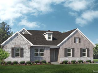 13808 Stone Falcon Dr, Utica, MI