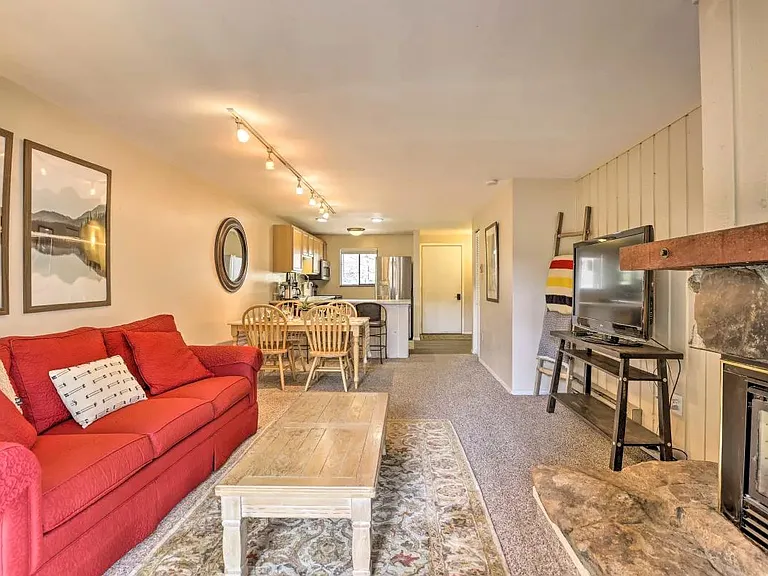 124 Village Dr #3-103 — Photo 2